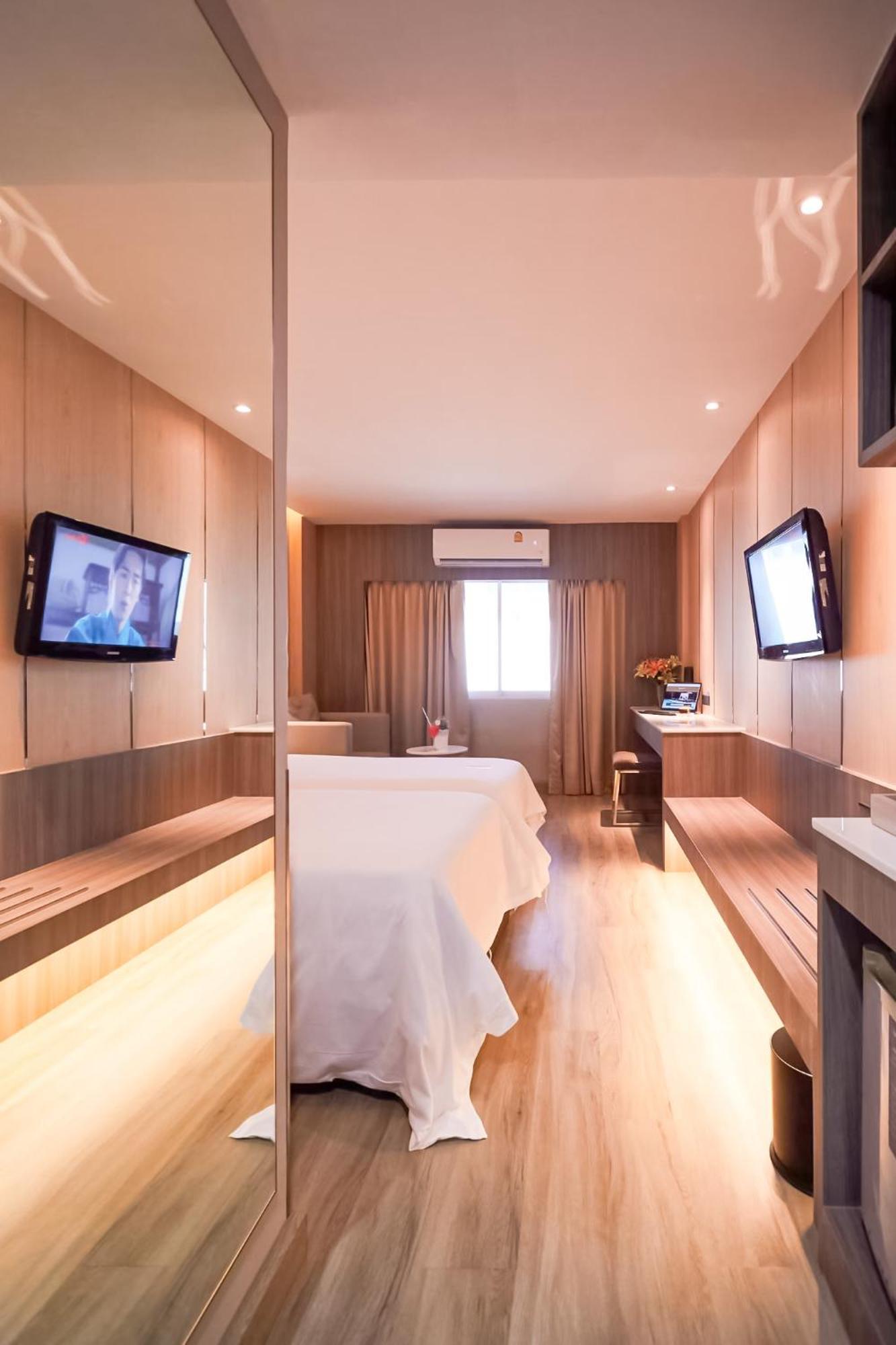 Golden City Rayong Hotel Екстер'єр фото