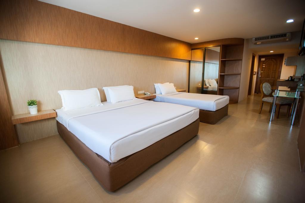 Golden City Rayong Hotel Екстер'єр фото