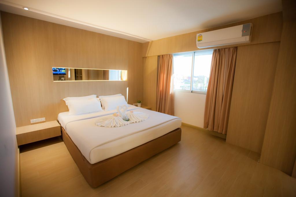 Golden City Rayong Hotel Екстер'єр фото