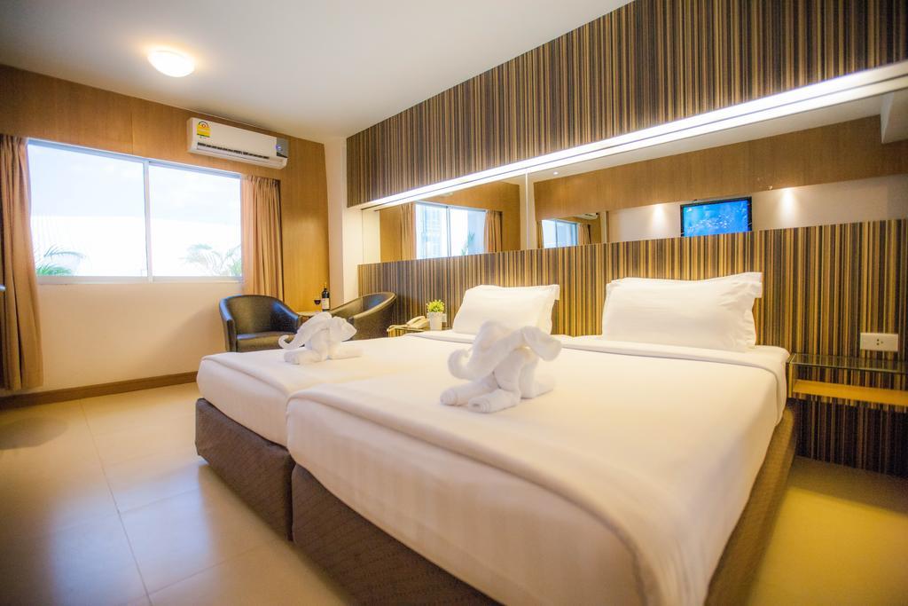 Golden City Rayong Hotel Екстер'єр фото