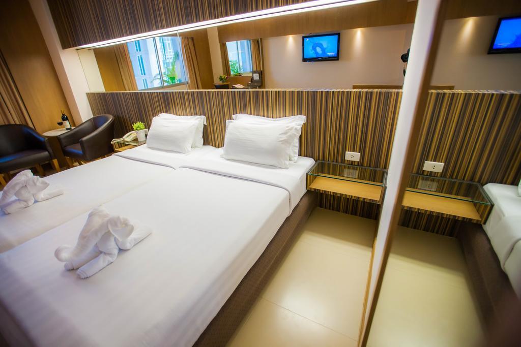 Golden City Rayong Hotel Екстер'єр фото